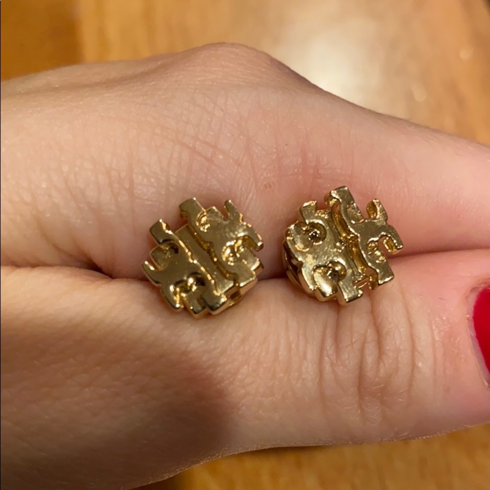 Tory Burch gold small logo T earrings